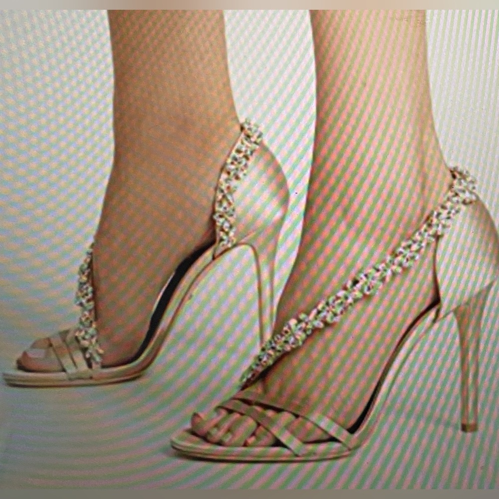GORGEOUS Womens EUC Badgley Mischka Voletta Crystal Embellished Stiletto Sandals - Picture 4 of 16